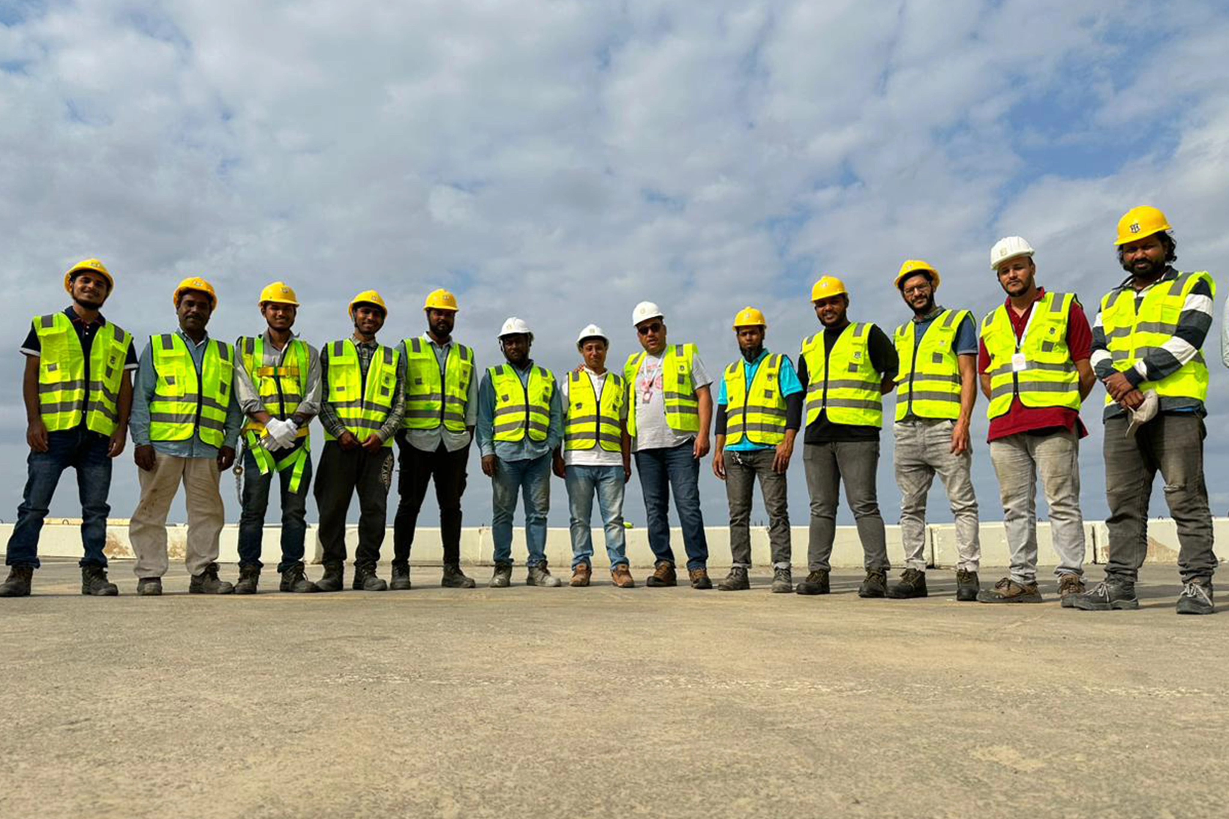 فريق هويست إنفينيتي الهندسي في الموقع